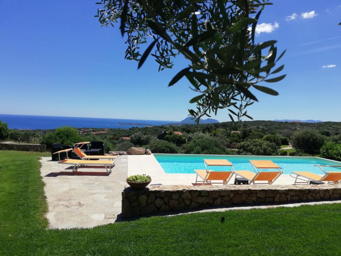 La Sima Villa Con Piscina Vista Mare San Pantaleo Sardegna المظهر الخارجي الصورة