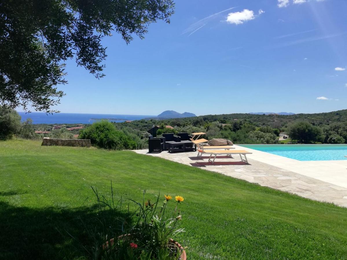 La Sima Villa Con Piscina Vista Mare San Pantaleo Sardegna المظهر الخارجي الصورة